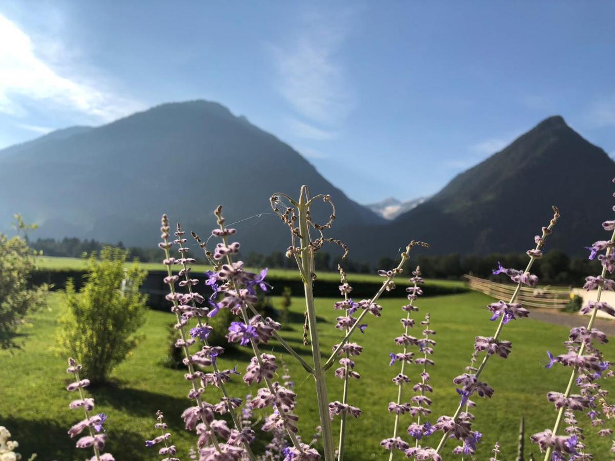 Gaestehaus Dreier Neukirchen am Grossvenediger Luaran gambar