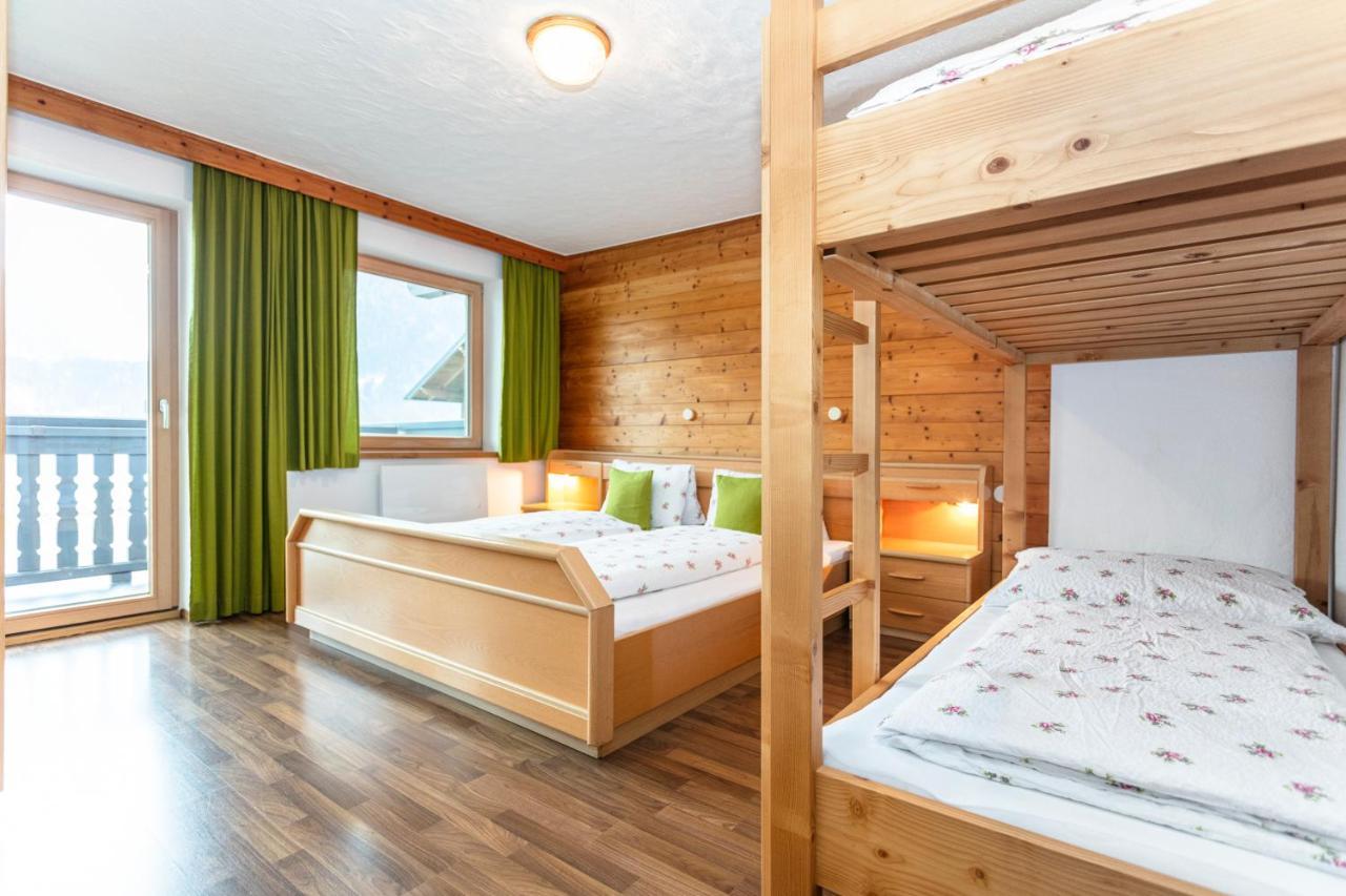 Gaestehaus Dreier Neukirchen am Grossvenediger Luaran gambar